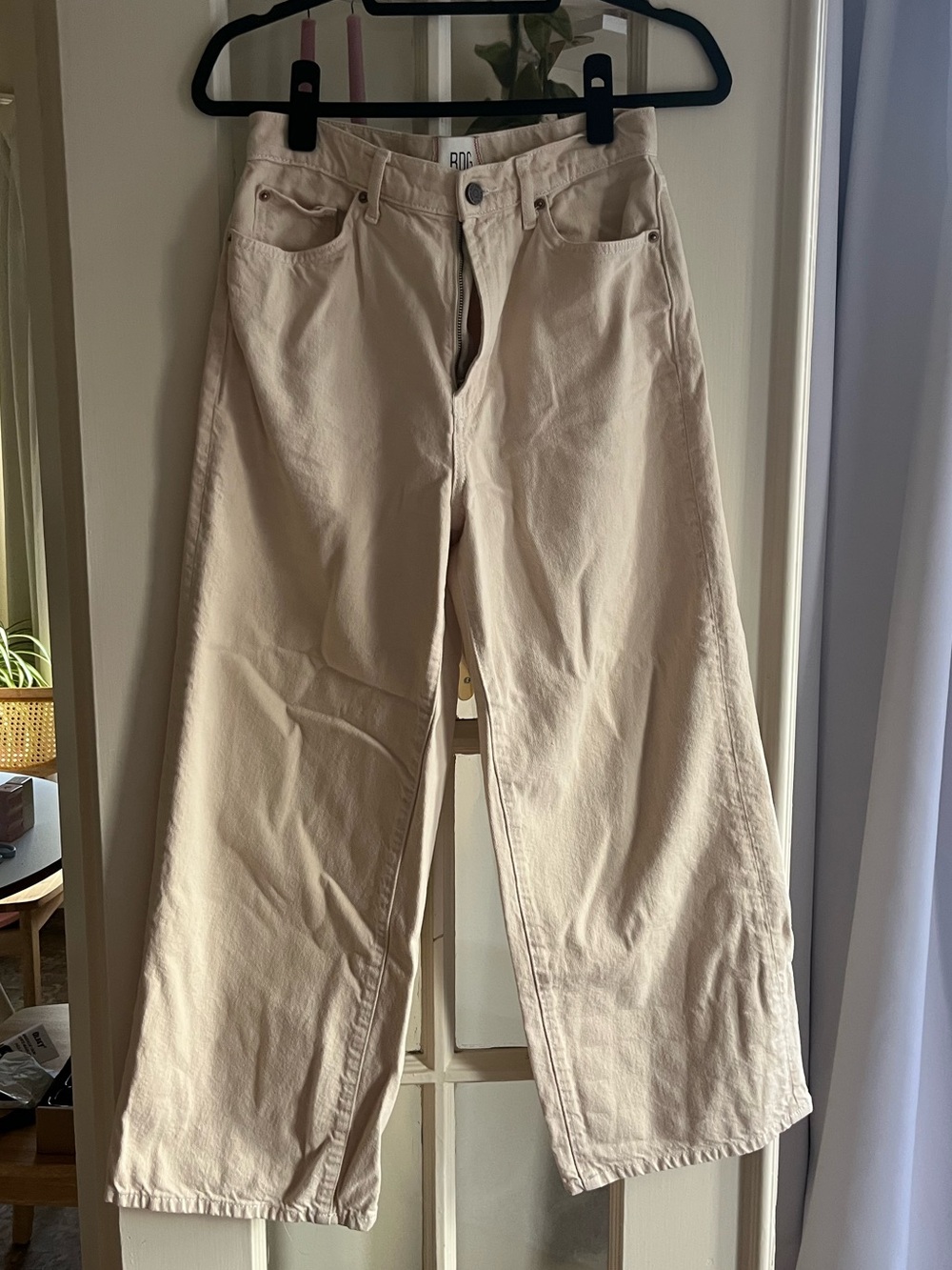 BDG | Urban Outfitter | High and Wide Leg Jeans - Cream